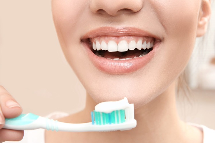 Влияет ли зубная паста на зубы?